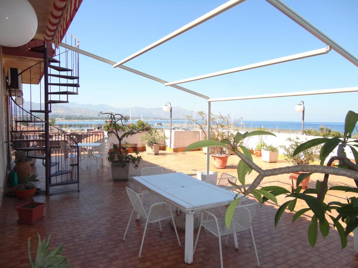 Casa Delle Pomelie - Taormina & Etna Panoramic Views Leilighet Riposto Eksteriør bilde